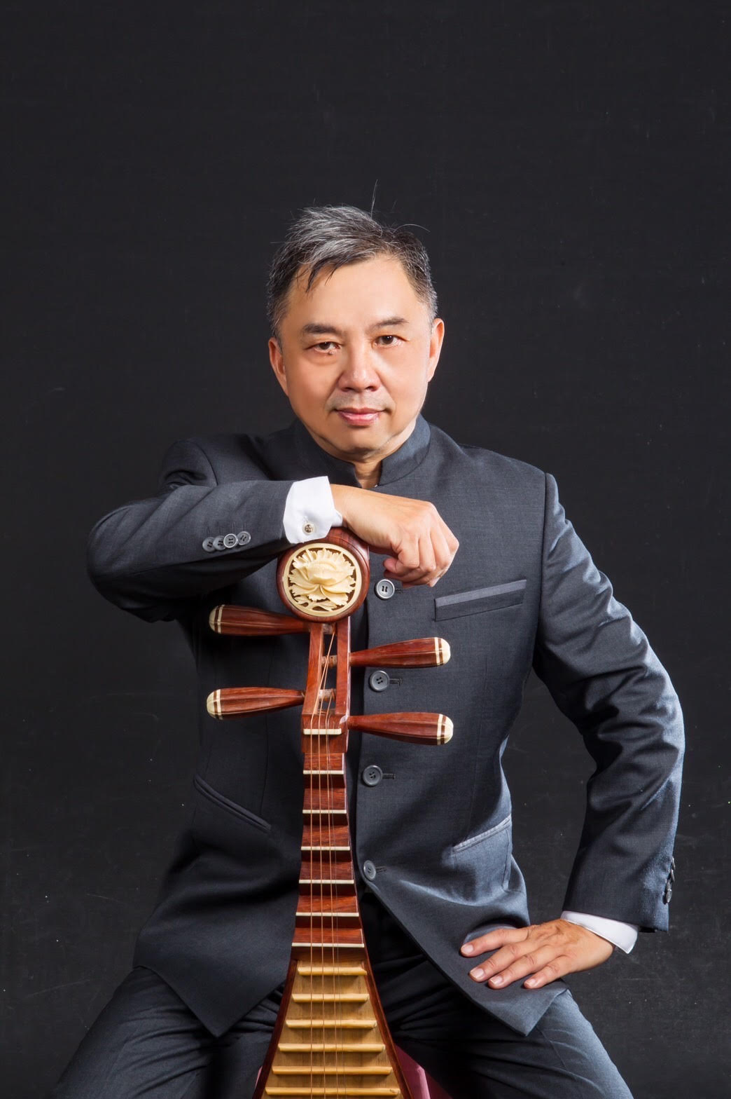 杜潔明